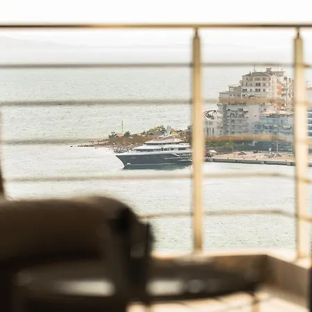 Horizon Bay Apartment *